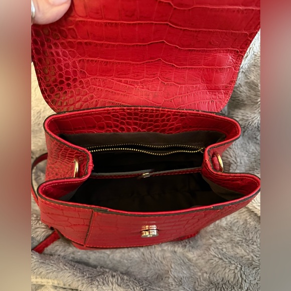 Divina Firenze Trilli Convertible Flap Croc Embossed Satchel Leather Backpack main image 11